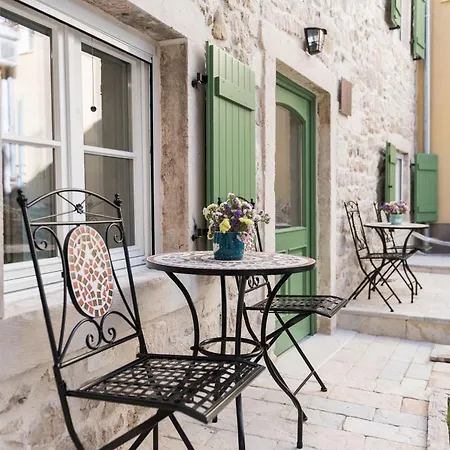 10 Heritage Apartman