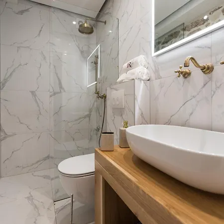 10 Heritage * Ζαντάρ